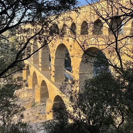 Le 14, 4 Pers, 2 Chambres, Clim, Proche Autoroute ニーム