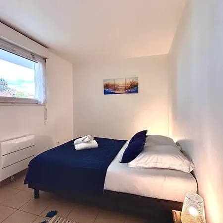 Le 14, 4 Pers, 2 Chambres, Clim, Proche Autoroute *