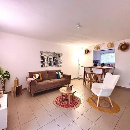 アパート Le 14, 4 Pers, 2 Chambres, Clim, Proche Autoroute ニーム