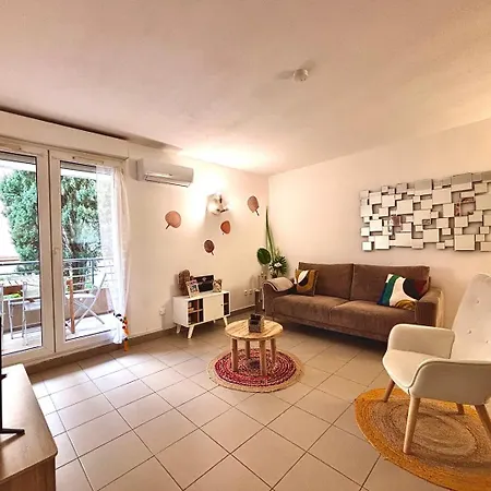 Le 14, 4 Pers, 2 Chambres, Clim, Proche Autoroute ニーム