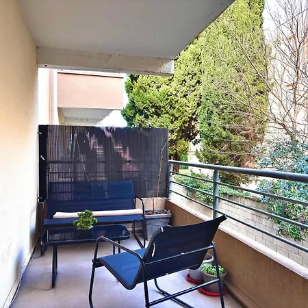 Le 14, 4 Pers, 2 Chambres, Clim, Proche Autoroute * ニーム